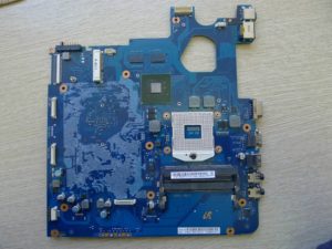 Motherboard_Samsung_NP300V5A_Petronas-15(DC)_dis_main